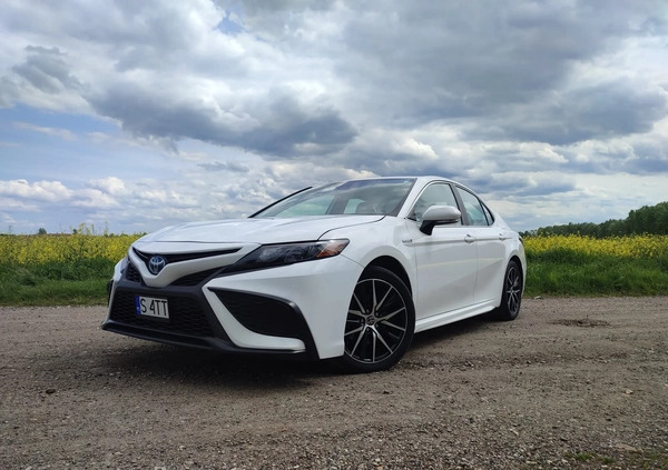 Toyota Camry cena 138900 przebieg: 47000, rok produkcji 2021 z Szepietowo małe 407